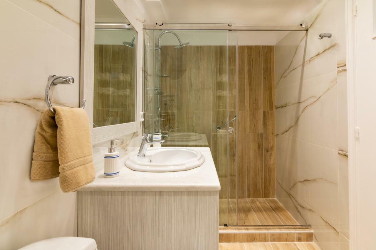 Coastal Palaio Faliro Apartment
